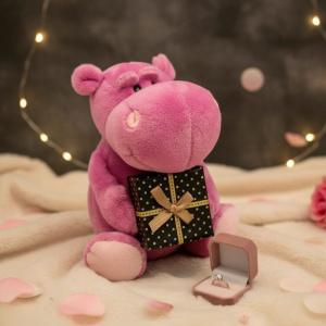 Мягкая игрушка "Бегемотик-милашка" с подарочной коробочкой