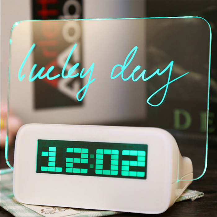 Часы будильник с дисплеем для записей