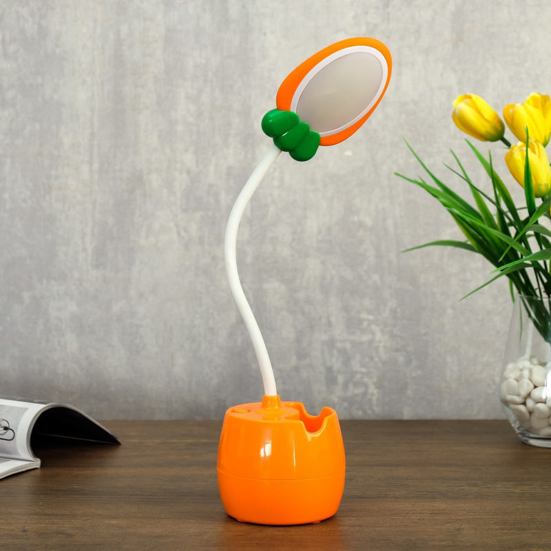 Лампа настольная с подставкой для ручек "Морковь"