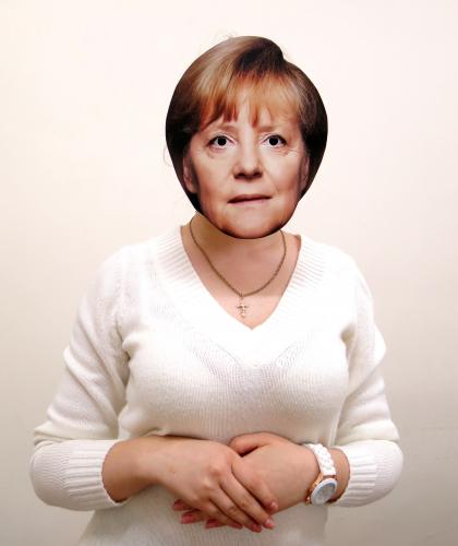 Маска "Ангела Меркель"